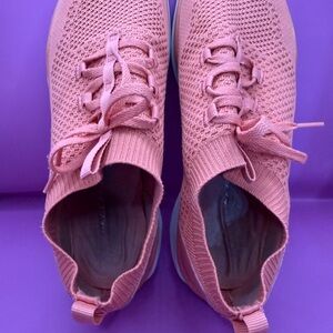 Women's Coral Pink Memory Foam Pull On Skechers Size 9.5